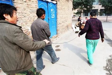 troubled teenage girl  chained   family  avoid costly