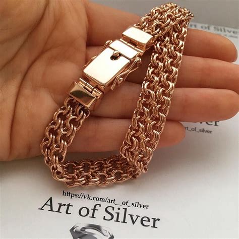 Pin van Eugene Baart op Bracelets