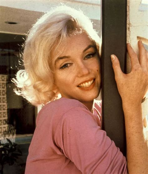 Experience Hollywood Like Never Before: The Celebrity Movie Archive! - q6jdg9y