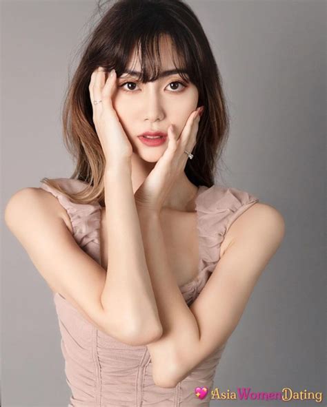 Korean Women: What Makes Them Perfect Girlfriends?