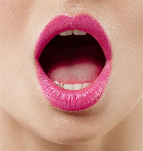 1,000+ Open mouth woman Free Stock Photos - StockFreeImages