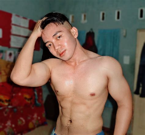 Twitter Men - Twitter Men updated their cover photo.