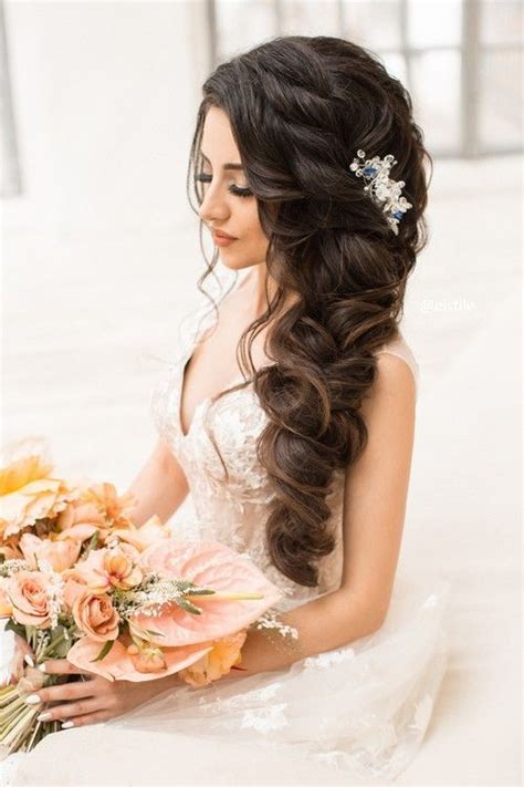 Top 12 Stylish Arabic Hairstyles For Long Hair To Look Stunning - Glowalley