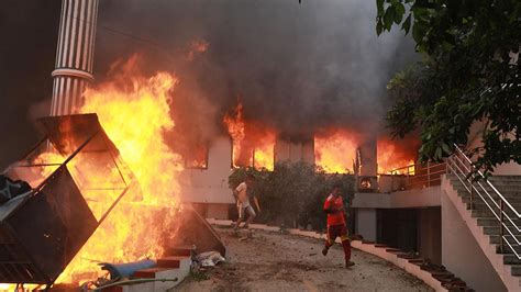 Nepal O Que Esta Acontecendo - Nepal PM quits after protesters torch political leaders' homes, 19 ...