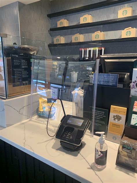 Keep licensed store employees in your thoughts! 👎🏻🙄🥺😰 (Tall rant in