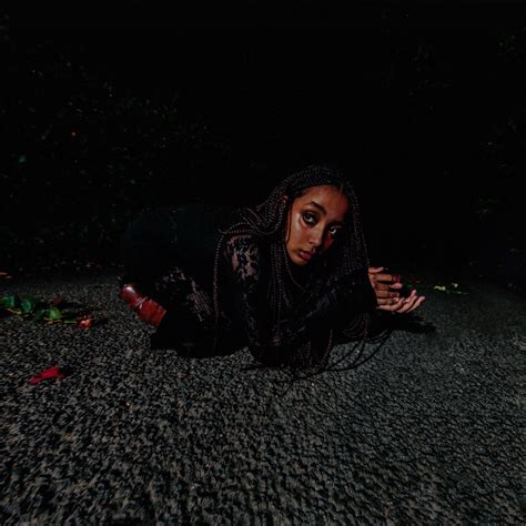 PinkPantheress Wallpapers - Wallpaper Cave