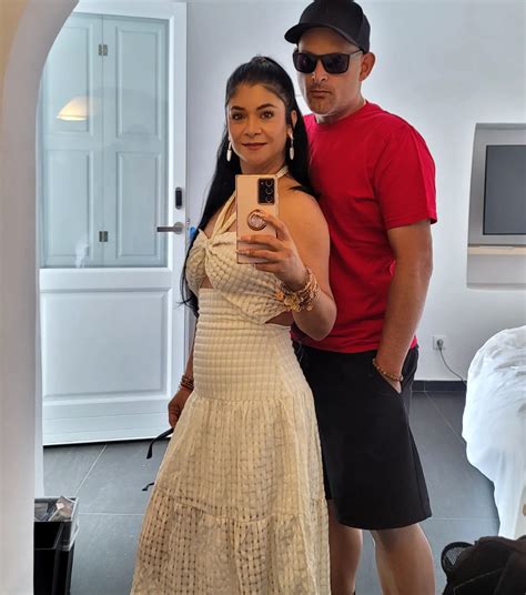 Stephanie Santiago | Nos vamos | Instagram