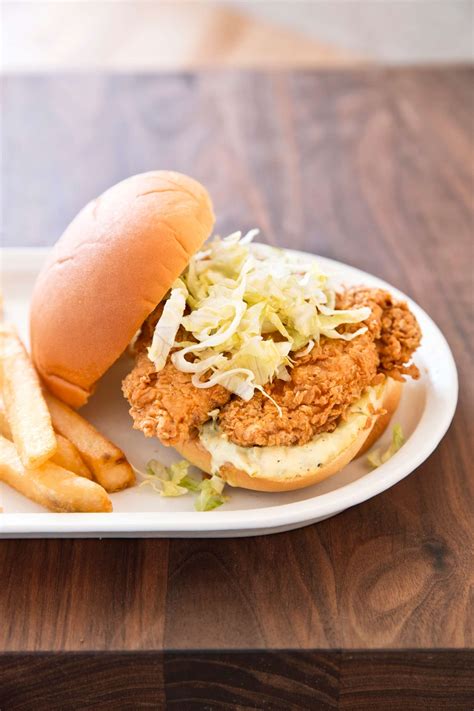 Homemade crispy fried chicken sandwich recipe - ABC News