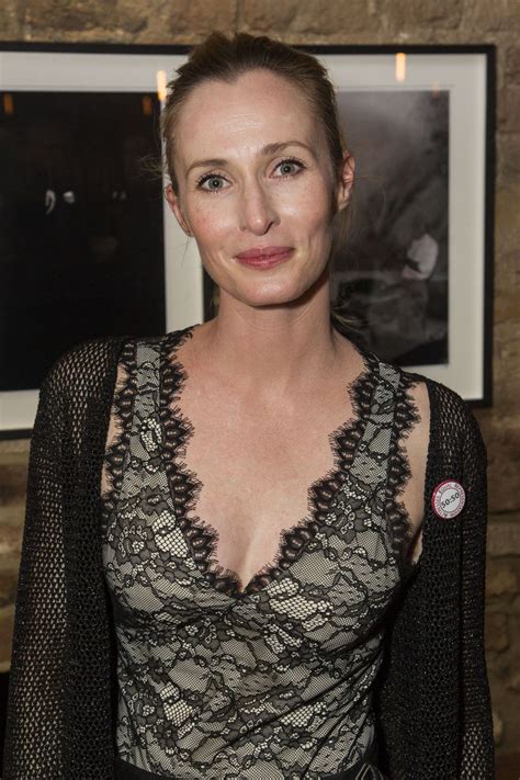 Genevieve O'Reilly Style, Clothes, Outfits and Fashion • CelebMafia