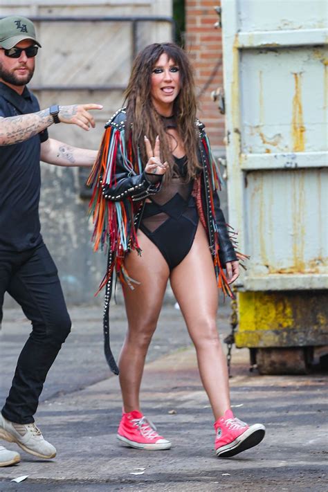 Kesha - Performs in New York 06/24/2022 • CelebMafia