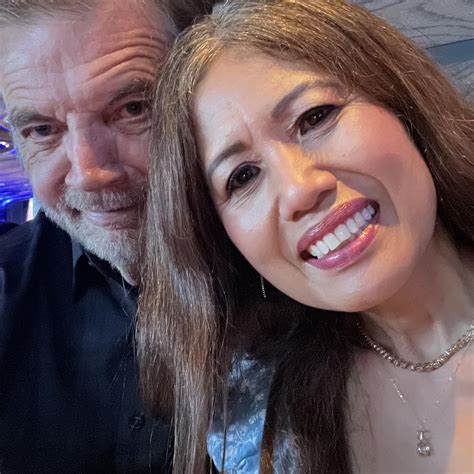 History - Happy 92nd Birthday to the Legendary Shirley MacLaine 🎂🌺🍰🍾