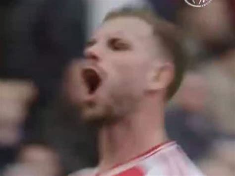 (Video) Jordan Henderson shows off brilliant leadership with Ajax ...