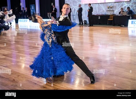 dancers dancing standard dance Stock Photo - Alamy