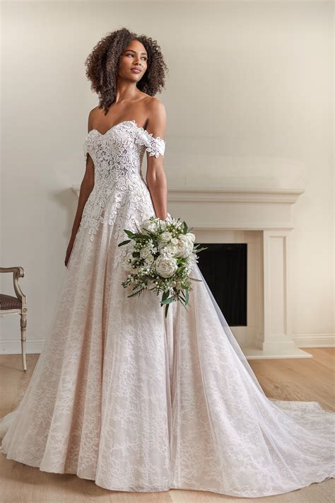 T232058 Romantic Tulle Boho A-line Gown with Lace Cotton Sweetheart