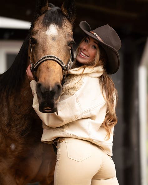 Sydney Lint | Scroll to the last two to see a personality pic of Dream