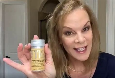 how to remove hair wax