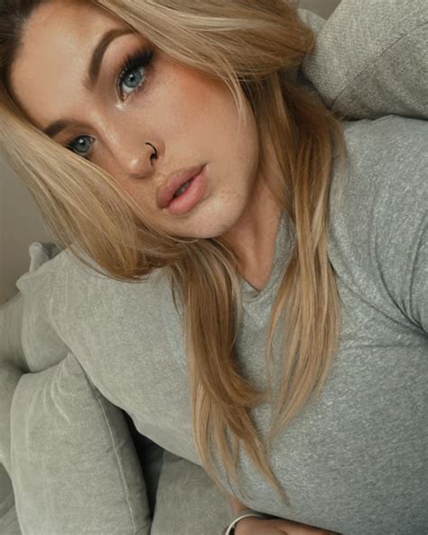 Check my website for private chat 🤫😊 https://piclink.me/millieblack