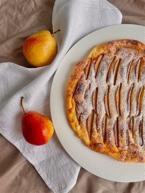 Груши, грушовый пирог, грушевый пирог, груши эстетика | Food, Desserts, Pie