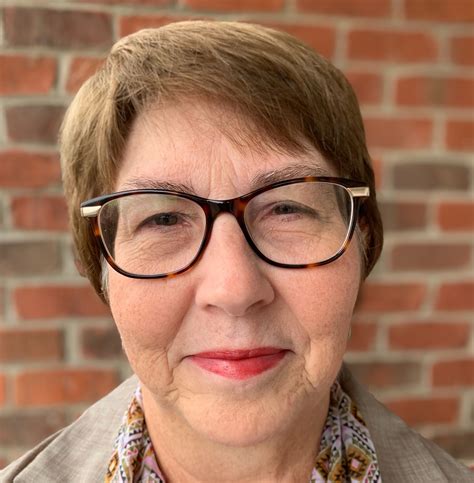 Transit experts explain how the edmonds station bay 4 operates 4