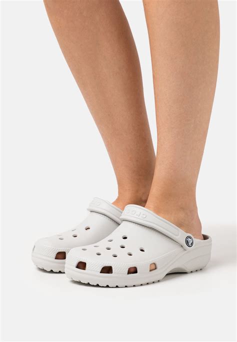 Crocs CLASSIC - Pantolette flach - atmosphere/offwhite - Zalando.ch