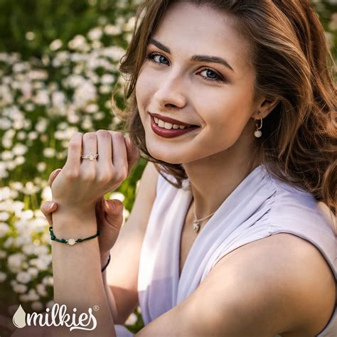 Bransoletka łańcuszkowa z mlecznym oczkiem “Circle of Life” - MILKIES