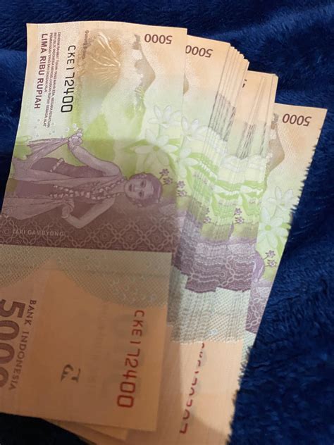 mimpi dikasih uang 100 ribu 2d 6