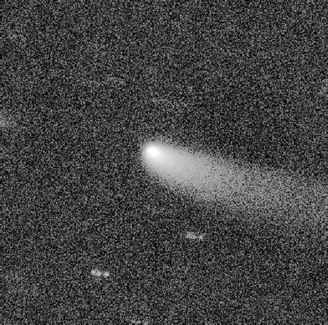 A ‘Front-Row Seat’ to the Birth of a Comet - The New York Times