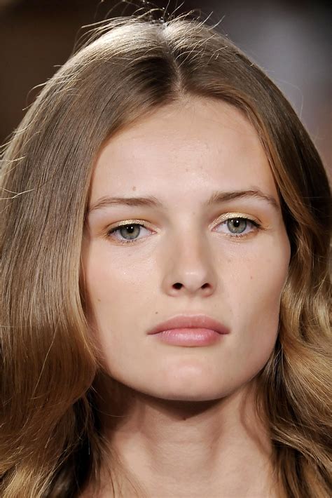 Edita Vilkeviciute nue, 136 Photos, biographie, news de stars | LES