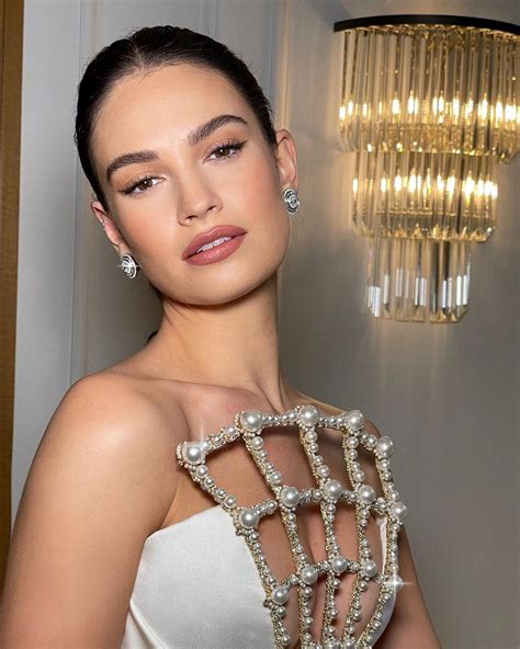 Лили Джеймс - Lily James фото №1364581 - Lily James - 76th EE BAFTA ...