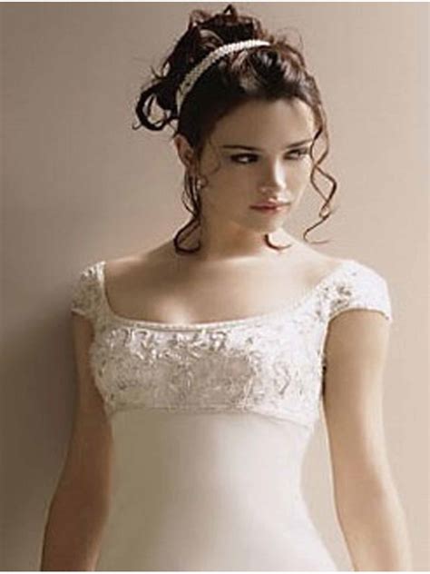 20 Simple and Stylish Half-Up Hairstyles for Short Hair 35