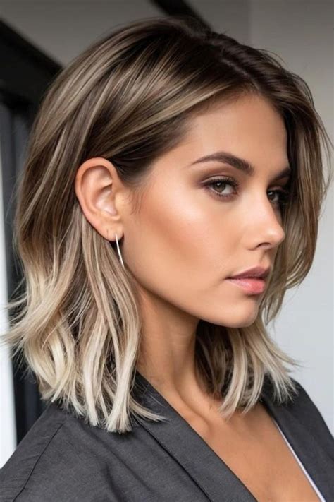 Short Hairstyles for Women: Style, Trends, and Wikifeet Inspiration