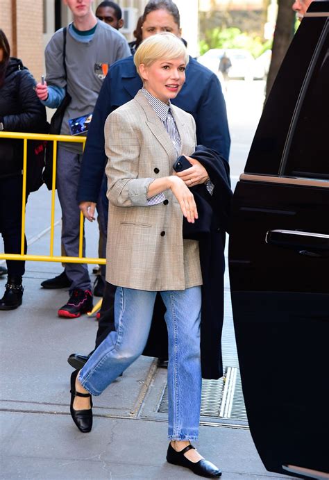 Selon Elsa Hosk, les ballerines sont les chaussures stars de la saison