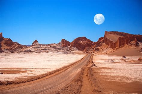 Gigante De Atacama - El Gigante de Atacama: el geoglifo antropomórfico más grande del mundo