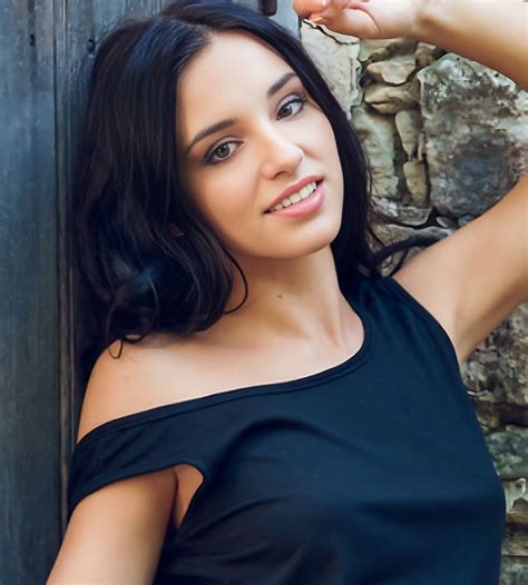 Sasha Sultana (Actress) Wiki, Age, Family, Boyfriend, Career, Videos