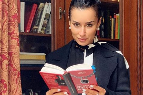 Тина Канделаки сообщила, что дописывает новую книгу - 24СМИ