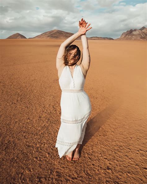 𝚃𝚎𝚜𝚒𝚊 | I flew all the way out into the desert to create with