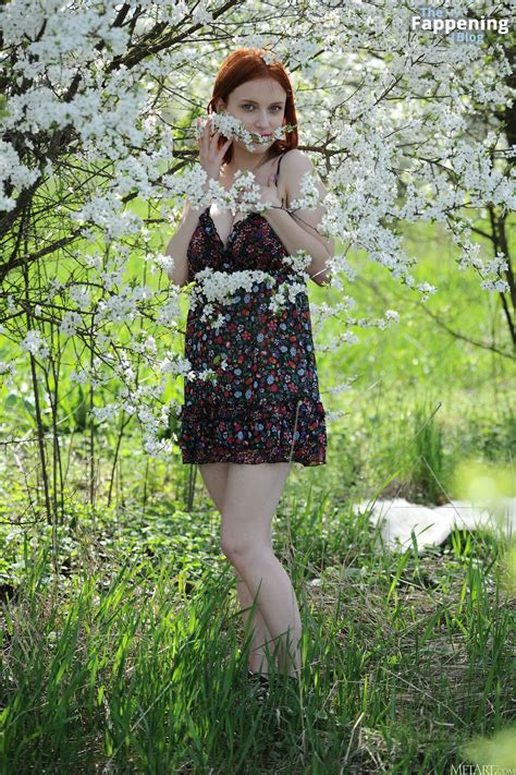 Raquel Nude – Vibrant Day – Fappening🍆💦