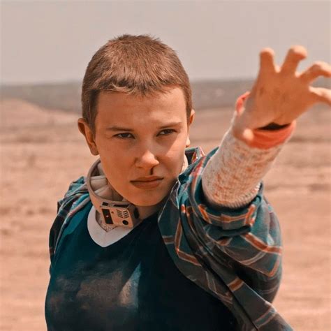 Onze Stranger Things - 𝑬𝒍𝒆𝒗𝒆𝒏」 | Onze stranger things, Stranger things referencias, Beijo de batom