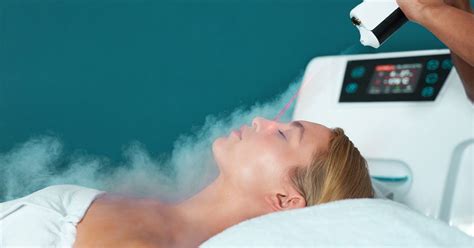 Cryotherapy Facial Benefits & What to Expect