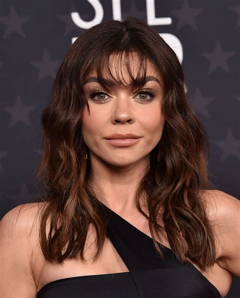 Sarah Hyland Wore This Lip Gloss for the Critics’ Choice Awards | Us Weekly