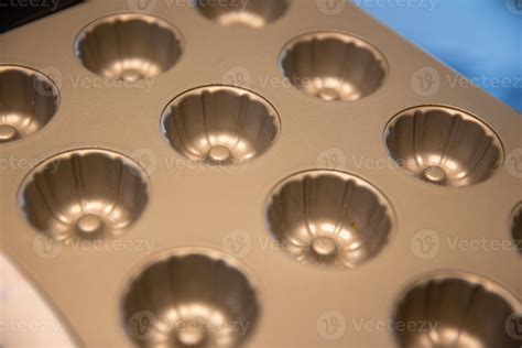 Mini Bundt Cake Pan 43892590 Stock Photo at Vecteezy