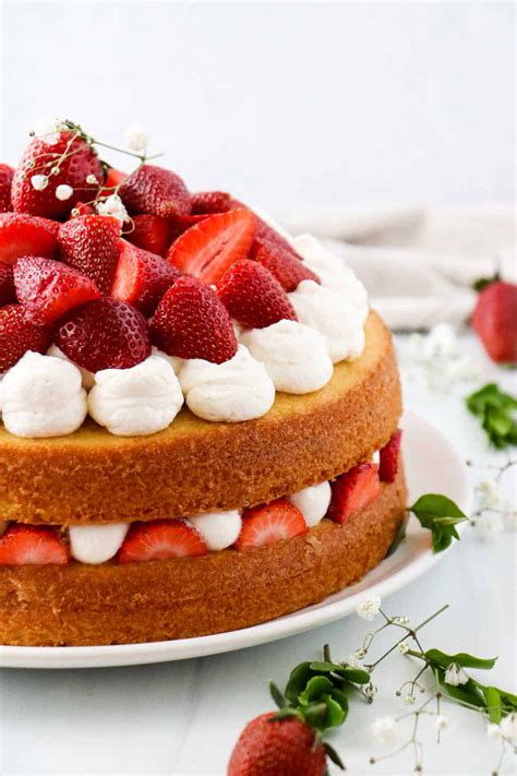 Hướng dẫn how to decorate cake with strawberries bằng quả dâu tây tươi