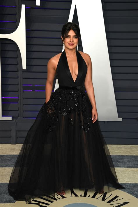 Priyanka Chopra Fappening Sexy Sideboobs at Oscar Party | #The Fappening