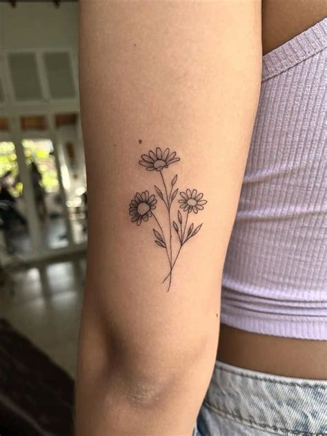 ⫸ Tatuajes Minimalistas: Elegancia en la sencillez │Medellín