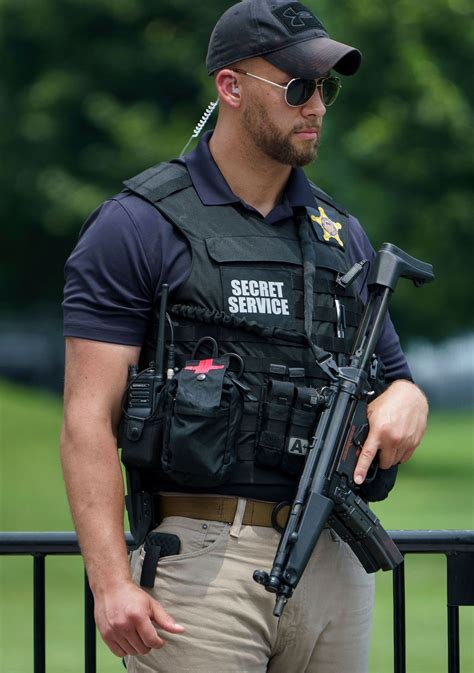 Pin on Polizei