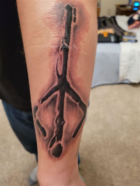 "Oh look another Hunters Mark tattoo.." : r/bloodborne