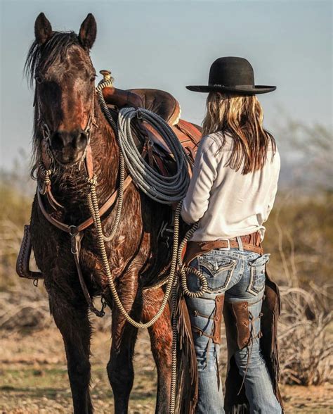 Albums 103+ Pictures Cowgirls And Horses Pictures Completed
