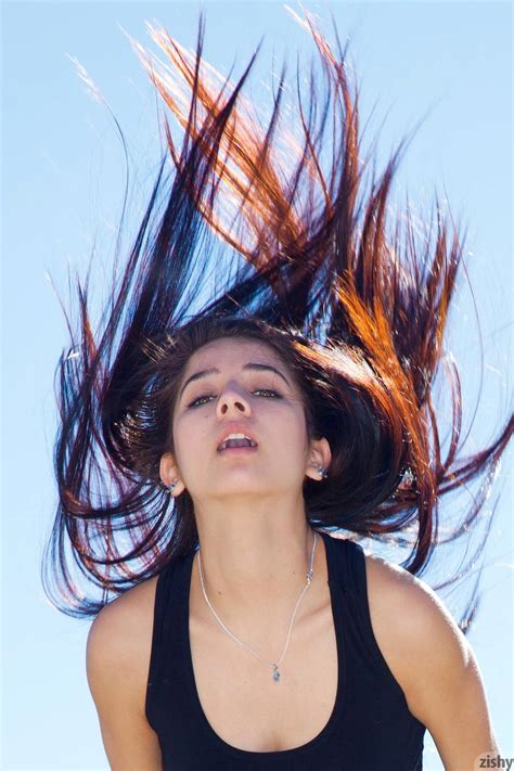 Megan Salinas Pictures in an Infinite Scroll - 15 Pictures