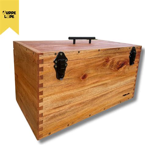 baul en madera natural