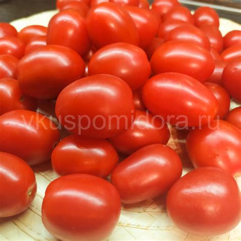 Купить семена томата сорт Гроздевой Корбарино